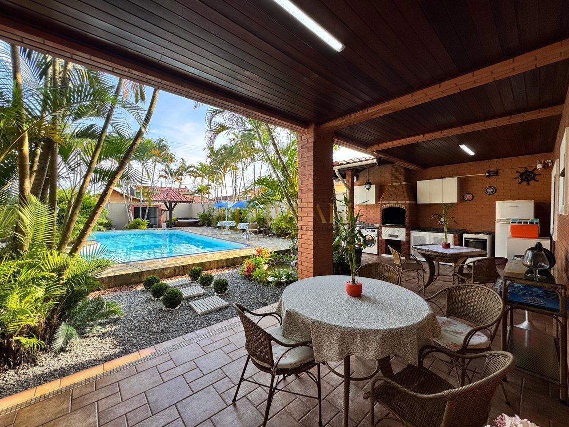 LINDA CASA EM PRAIA GRANDE - Praia Grande - 