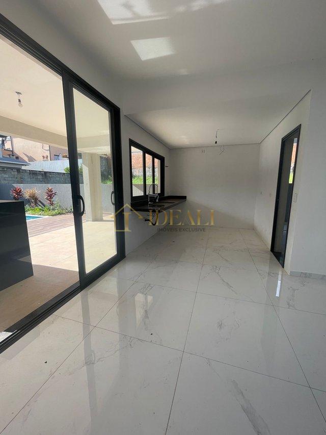 BELA CASA NO CONDOMINIO TERRAS DE ATIBAIA 1 - Atibaia - 