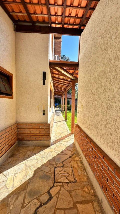CASA EM CONDOMINIO FECHADO DE MAIRIPORA ACEITA FINANCIAMENTO  ALAMEDA IMPERATRIZ LEOPOLDINA Mairiporã - 