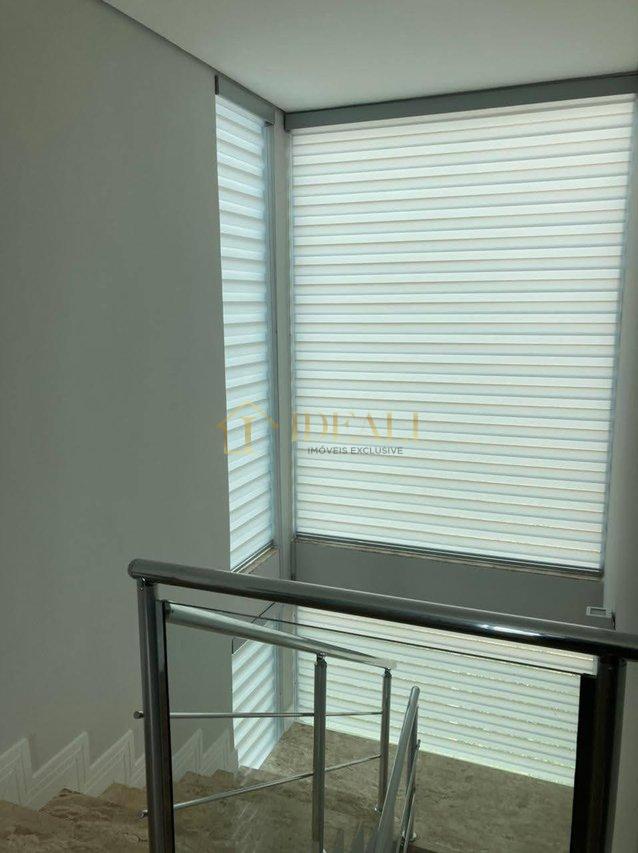 Imóvel em condomínio fechado por apenas 1.750.000,00 aceita financiamento Mairiporã-SP  Mairiporã - 