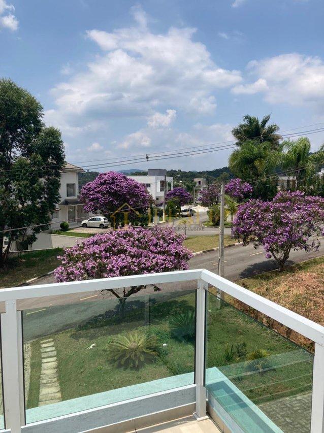 Imóvel em condomínio fechado por apenas 1.750.000,00 aceita financiamento Mairiporã-SP  Mairiporã - 