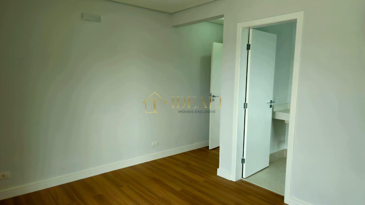 Casa de alto padrão em condomínio shambala 3 com 4 suítes, piscina com hidro  Atibaia - 