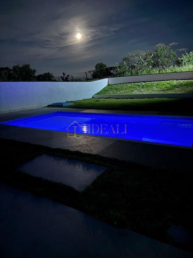 Casa de alto padrão em condomínio shambala 3 com 4 suítes, piscina com hidro  Atibaia - 