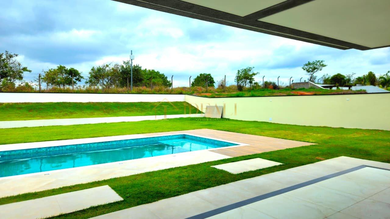 Casa de alto padrão em condomínio shambala 3 com 4 suítes, piscina com hidro  Atibaia - 