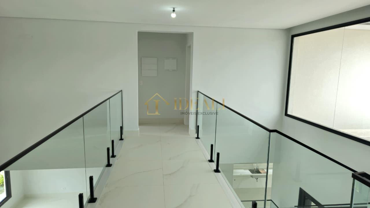 Casa de alto padrão em condomínio shambala 3 com 4 suítes, piscina com hidro  Atibaia - 