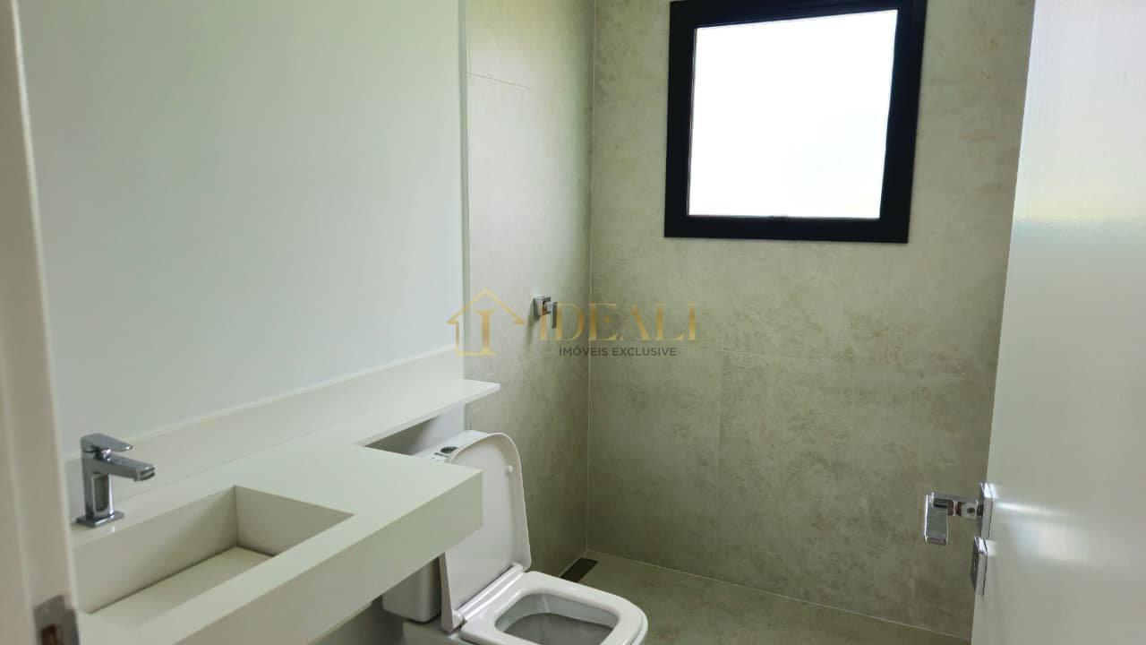 Casa de alto padrão em condomínio shambala 3 com 4 suítes, piscina com hidro  Atibaia - 