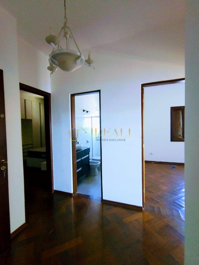 Linda casa Jd. Paulista, ampla, vista maravilhosa, bairro nobre, estuda permuta até 50%  Atibaia - 