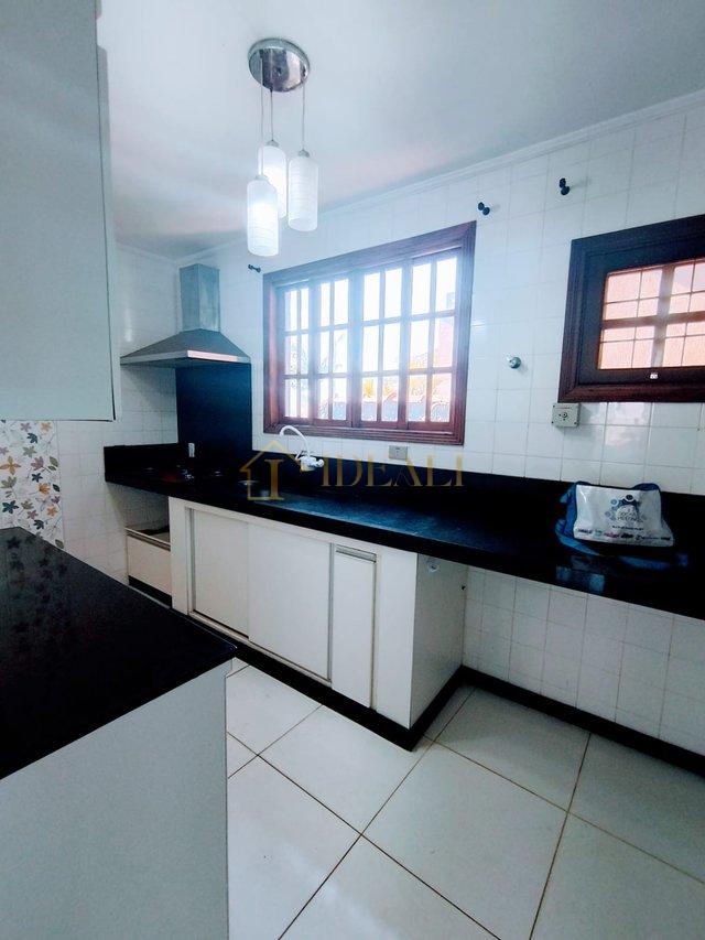 Linda casa Jd. Paulista, ampla, vista maravilhosa, bairro nobre, estuda permuta até 50%  Atibaia - 