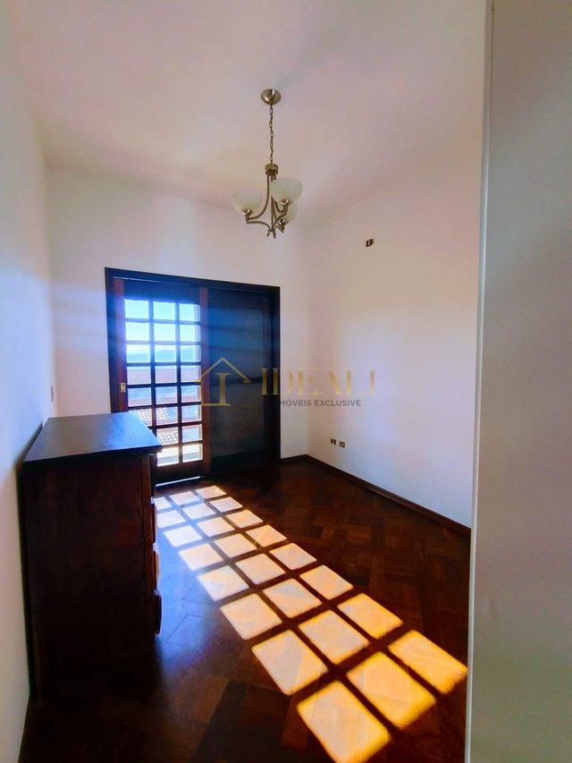 Linda casa Jd. Paulista, ampla, vista maravilhosa, bairro nobre, estuda permuta até 50%  Atibaia - 