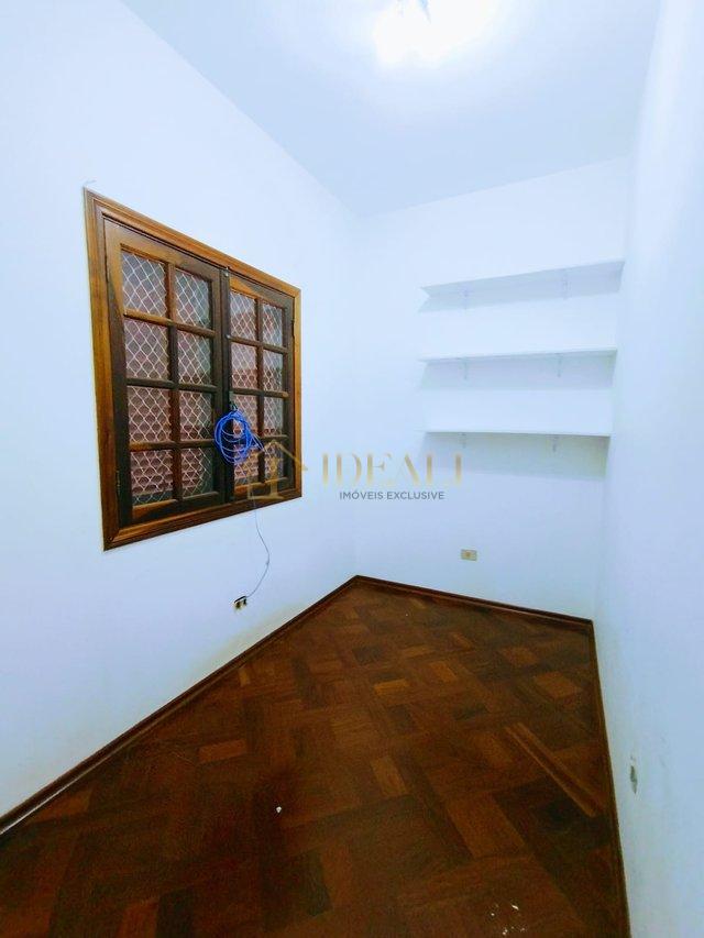 Linda casa Jd. Paulista, ampla, vista maravilhosa, bairro nobre, estuda permuta até 50%  Atibaia - 