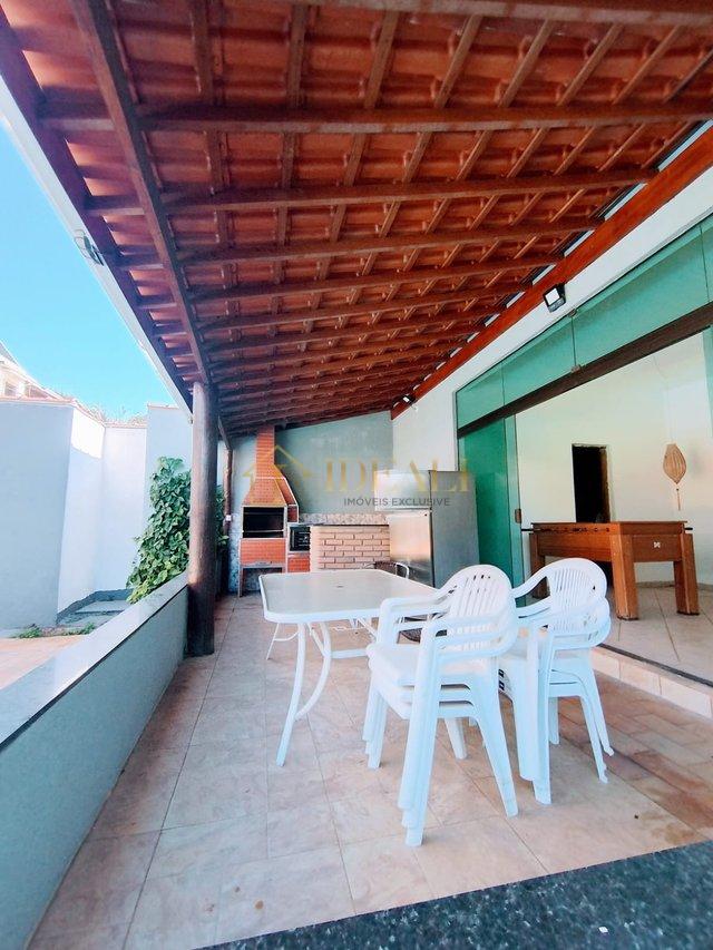 Linda casa Jd. Paulista, ampla, vista maravilhosa, bairro nobre, estuda permuta até 50%  Atibaia - 