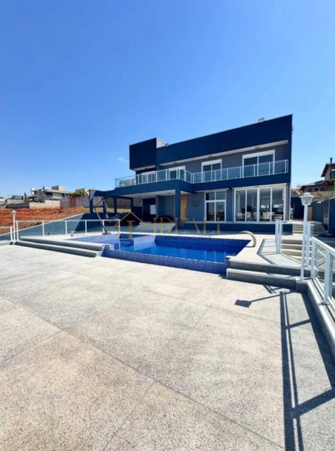 Exclusiva Residência Mobiliada em Condomínio de Alto Padrão  Atibaia - 