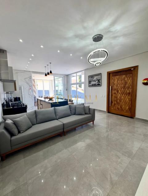 Exclusiva Residência Mobiliada em Condomínio de Alto Padrão  Atibaia - 