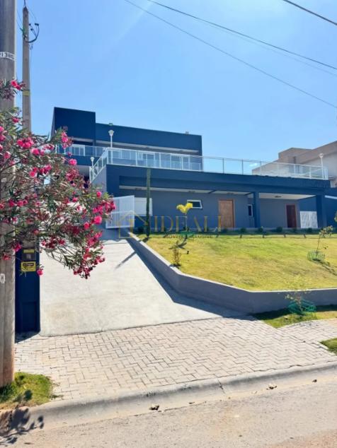 Exclusiva Residência Mobiliada em Condomínio de Alto Padrão  Atibaia - 