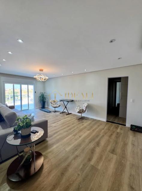 Exclusiva Residência Mobiliada em Condomínio de Alto Padrão  Atibaia - 