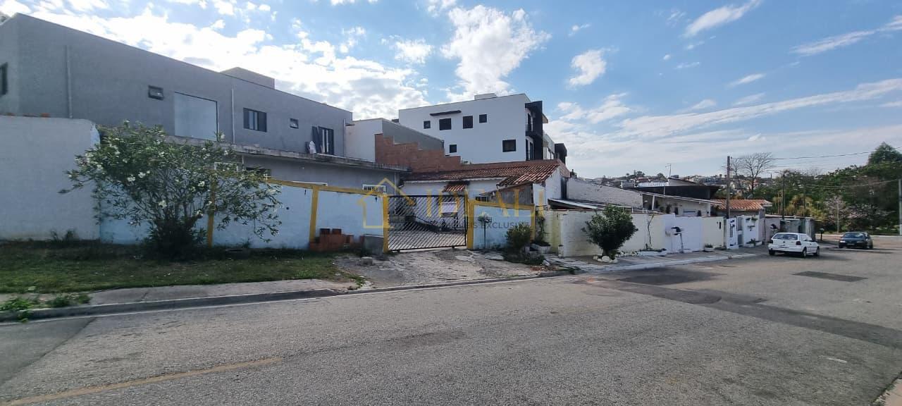 Casa para investidores à venda, com 3 kitinetes já alugadas  Atibaia - 