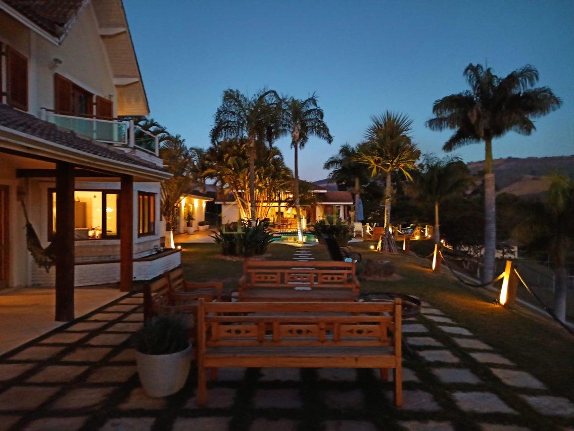 MARAVILHOSA CHÁCARA MOBILIADA, PÉ NA ÁGUA NA REPRESA  JOANOPOLIS - 