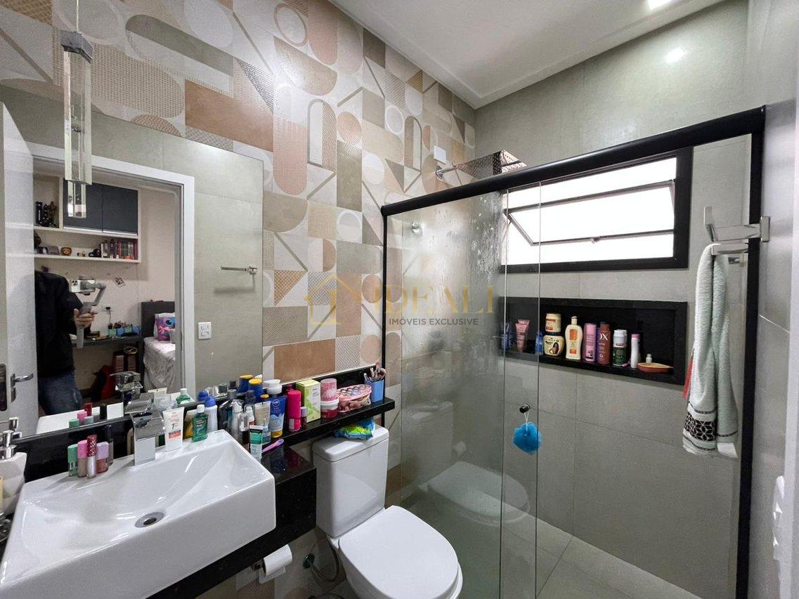 Casa no Condomínio Terras de Atibaia com 3 suítes e piscina  Atibaia - 