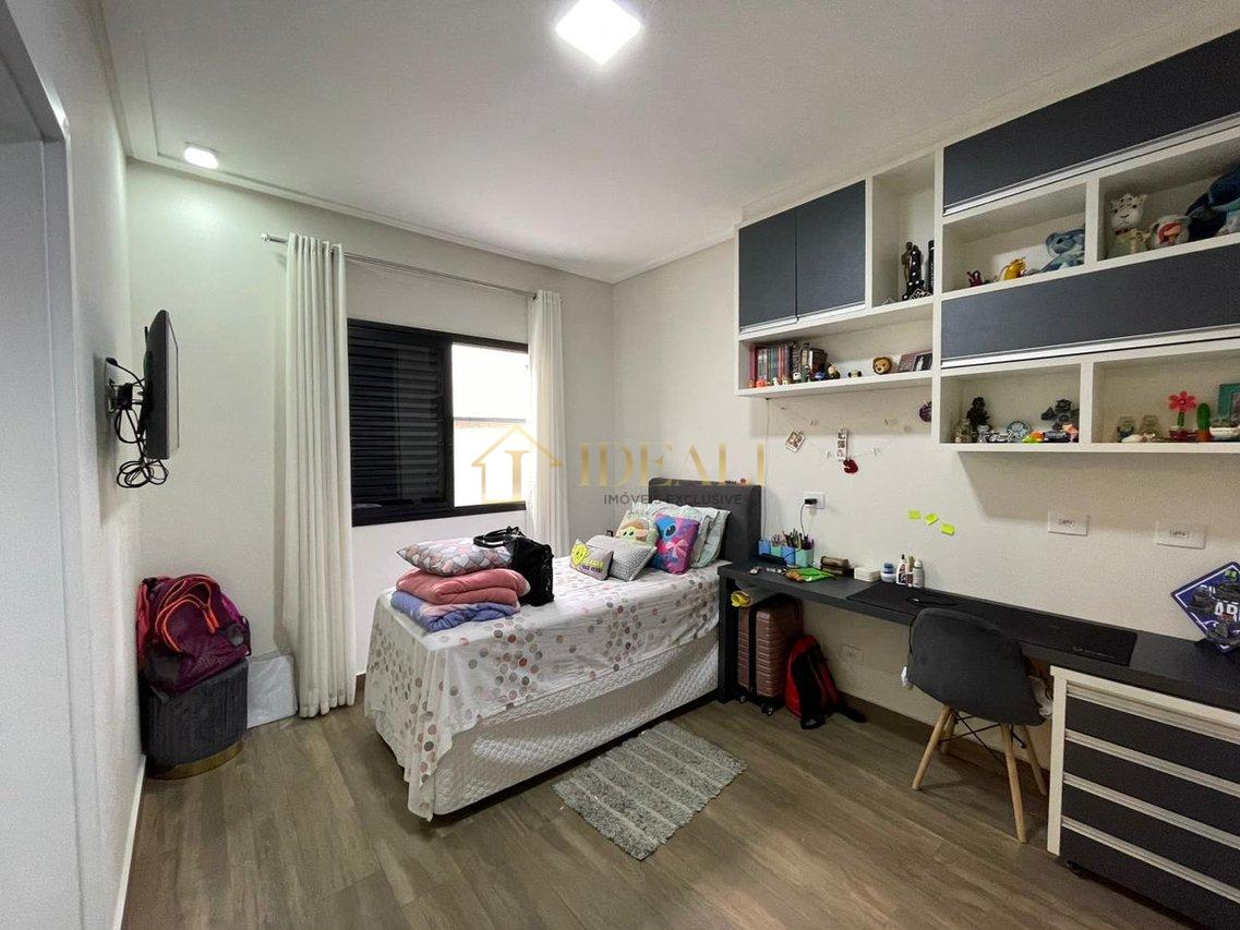 Casa no Condomínio Terras de Atibaia com 3 suítes e piscina  Atibaia - 