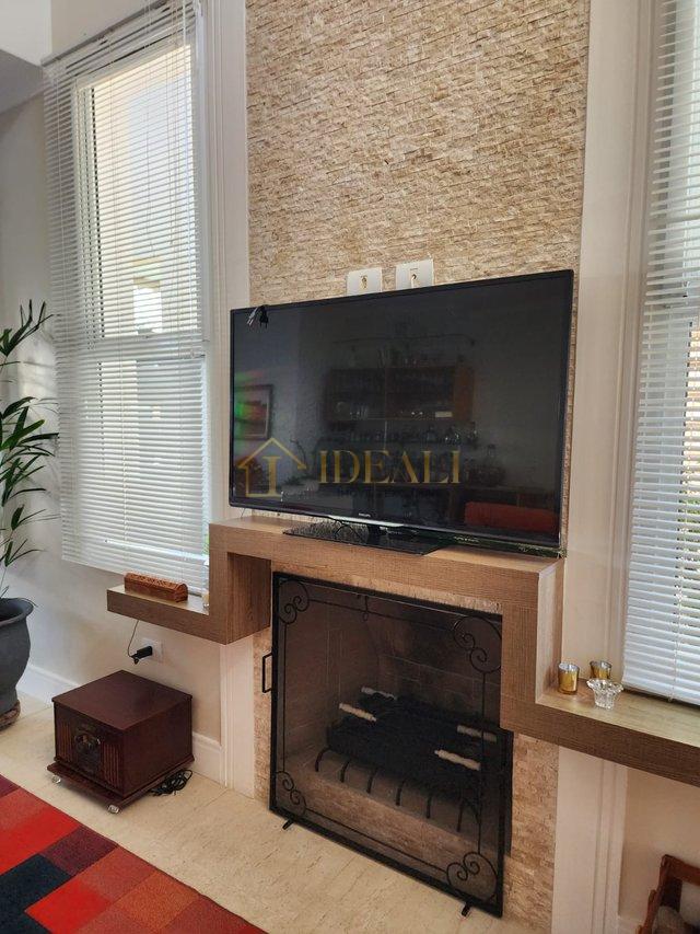 Linda casa em condomínio fechado, alto padrão, dentro da cidade, perto de tudo e da Lucas  Atibaia - 