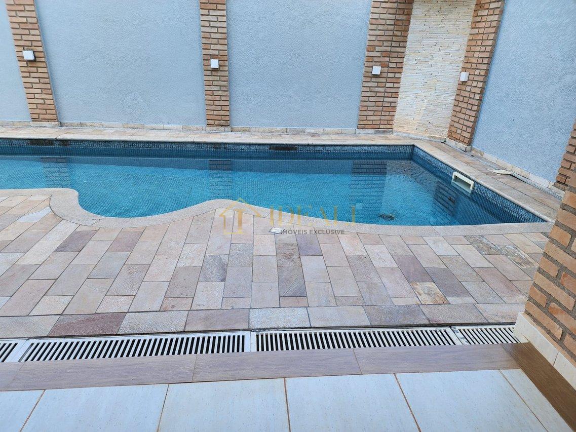 Linda casa em condomínio fechado, alto padrão, dentro da cidade, perto de tudo e da Lucas  Atibaia - 