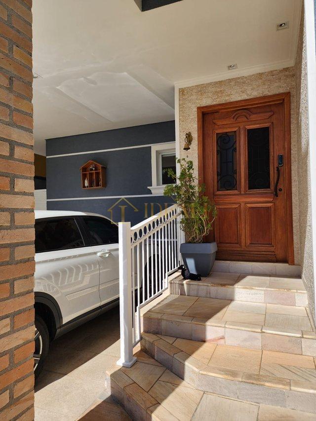 Linda casa em condomínio fechado, alto padrão, dentro da cidade, perto de tudo e da Lucas  Atibaia - 