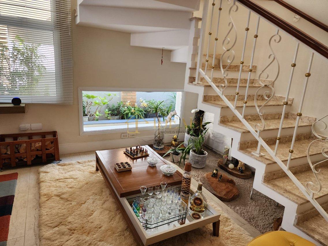 Linda casa em condomínio fechado, alto padrão, dentro da cidade, perto de tudo e da Lucas  Atibaia - 