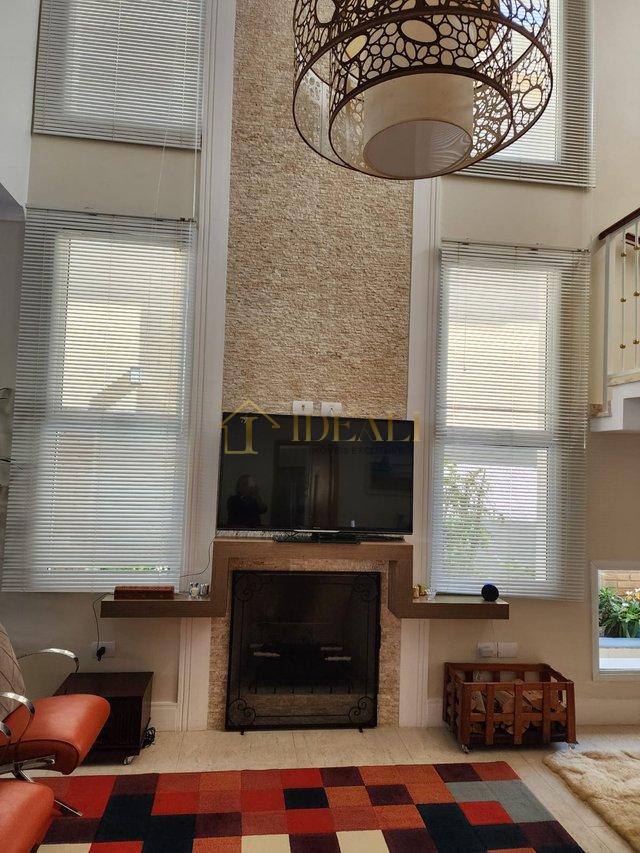 Linda casa em condomínio fechado, alto padrão, dentro da cidade, perto de tudo e da Lucas  Atibaia - 