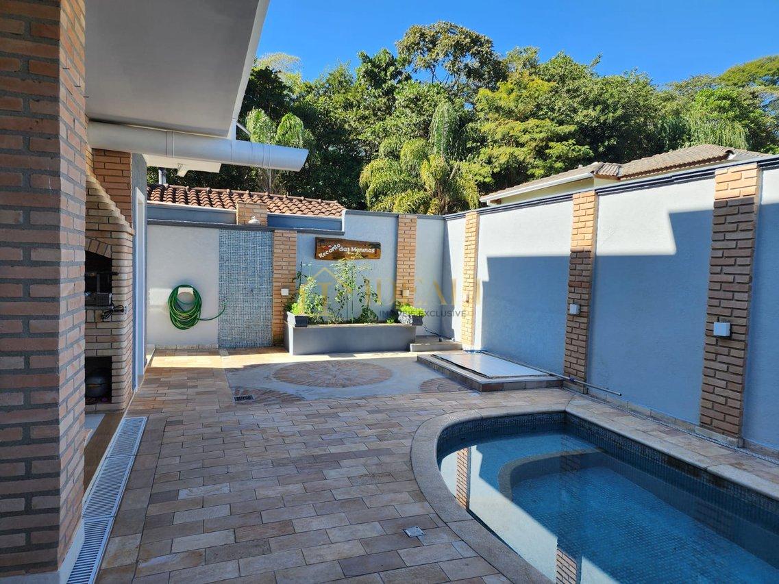 Linda casa em condomínio fechado, alto padrão, dentro da cidade, perto de tudo e da Lucas  Atibaia - 