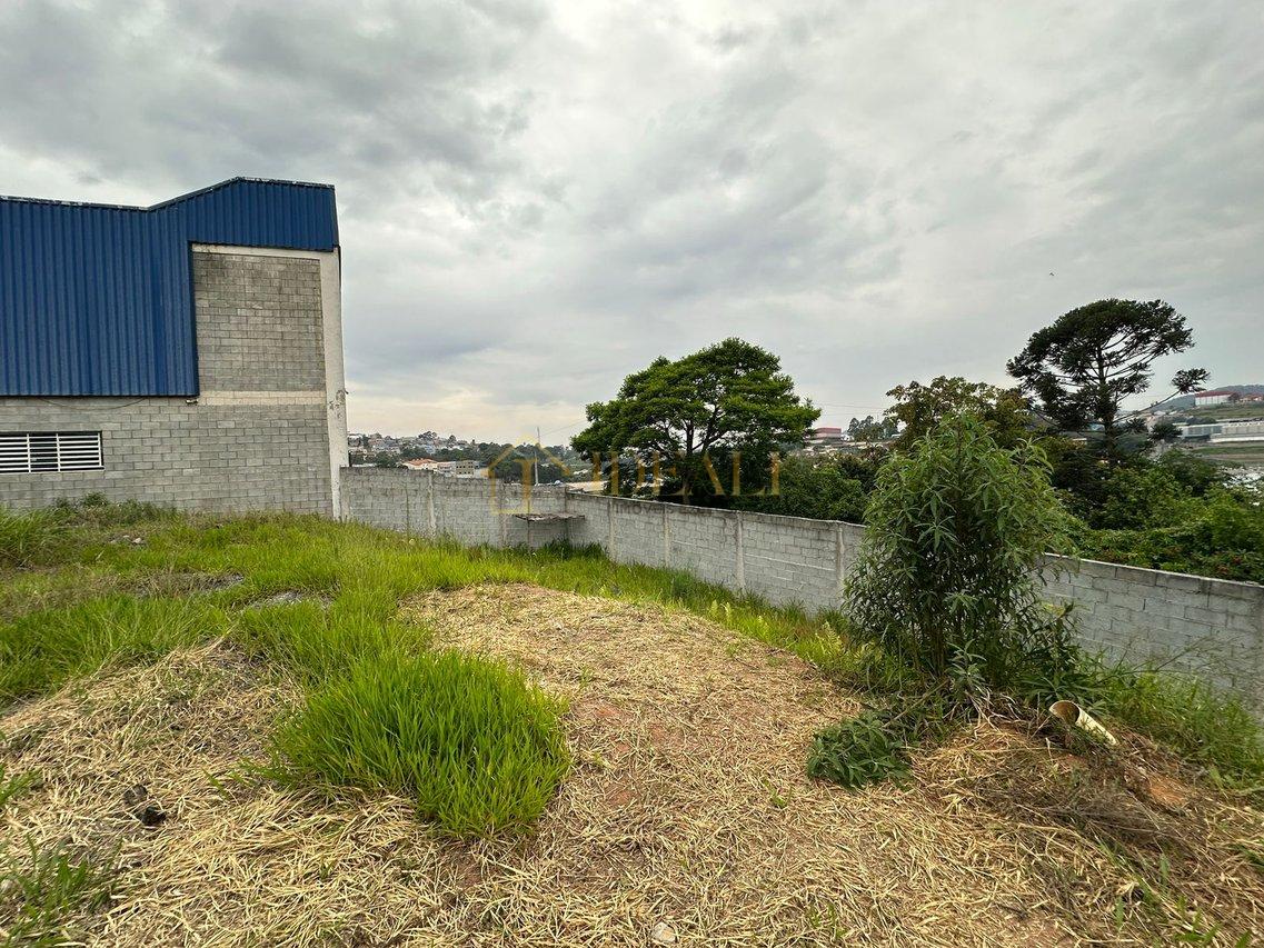 Galpão Amplo com 3.500 m² — Estrutura versátil para operações de alto desempenh  - - 