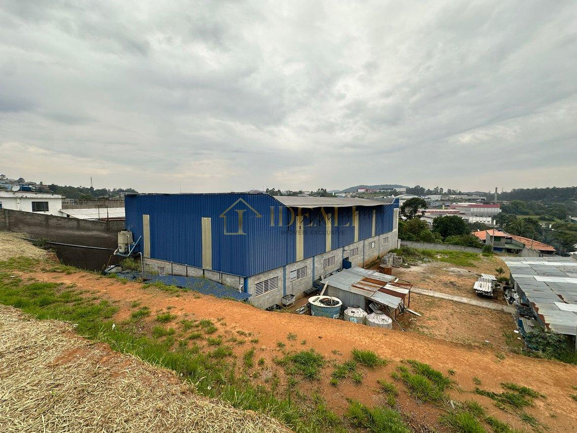 Galpão Amplo com 3.500 m² — Estrutura versátil para operações de alto desempenh  - - 