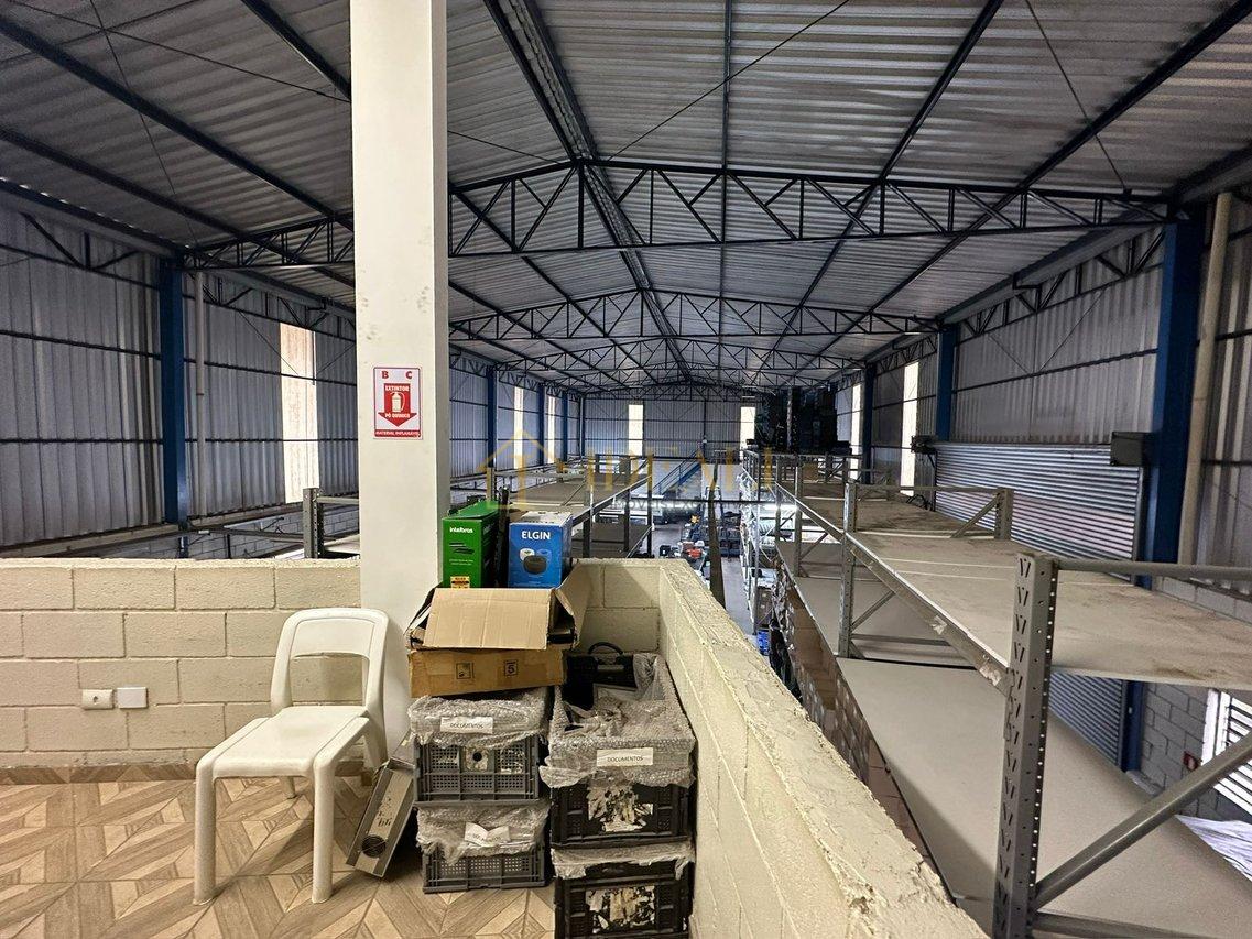 Galpão Amplo com 3.500 m² — Estrutura versátil para operações de alto desempenh  - - 