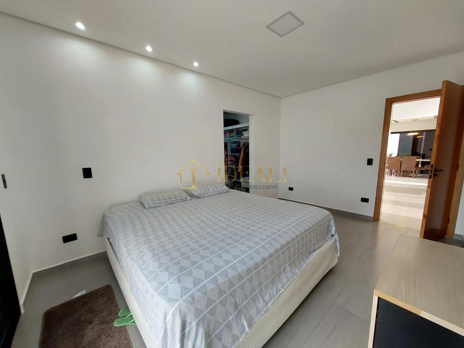 EXCELENTE IMOVEL EM CONDOMINIO, QUINTAS DA BOA VISTA EM ATIBAIA Rua Alfredo André Atibaia - 