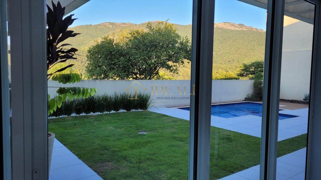 Maravilhoso sobrado de alto padrão, em condomínio fechado próx. da Av. Santana e da Lucas  Atibaia - 