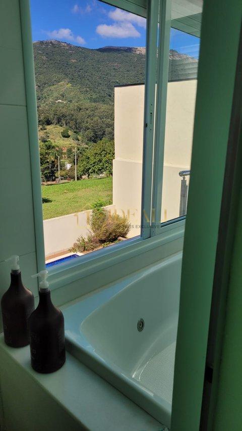 Maravilhoso sobrado de alto padrão, em condomínio fechado próx. da Av. Santana e da Lucas  Atibaia - 