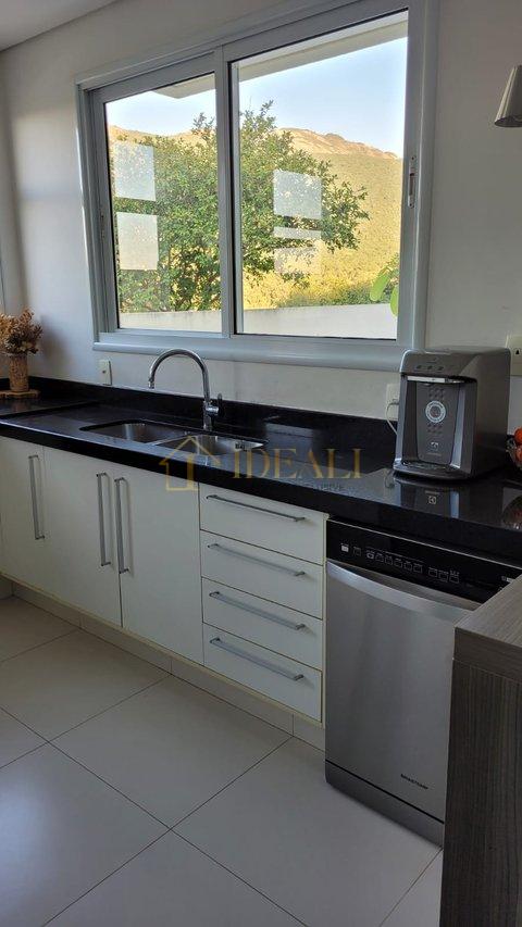 Maravilhoso sobrado de alto padrão, em condomínio fechado próx. da Av. Santana e da Lucas  Atibaia - 