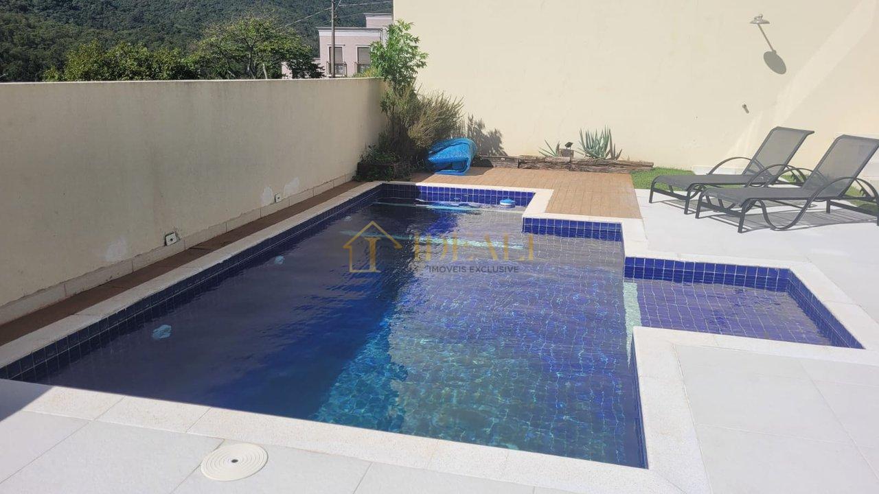 Maravilhoso sobrado de alto padrão, em condomínio fechado próx. da Av. Santana e da Lucas  Atibaia - 