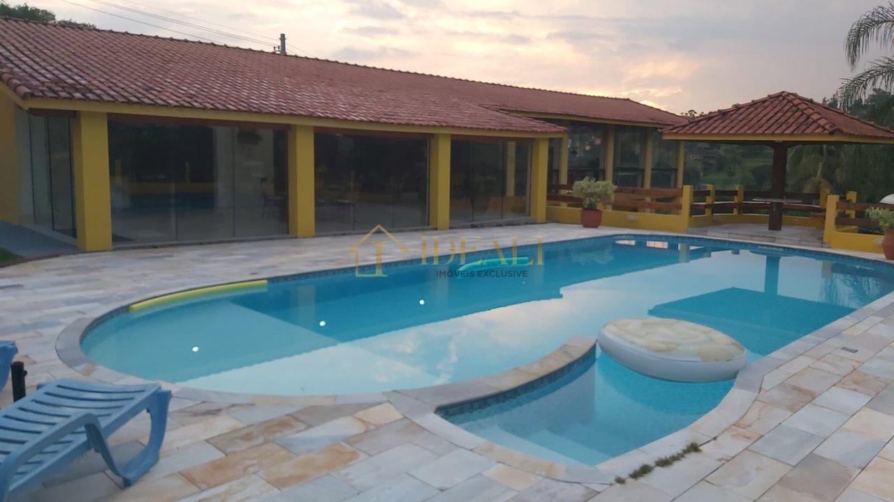 Imóvel de veraneio com estrutura para lazer, moradia e hóspedes  Piracaia - 