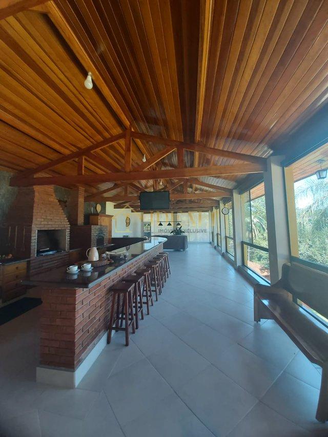 Imóvel de veraneio com estrutura para lazer, moradia e hóspedes  Piracaia - 