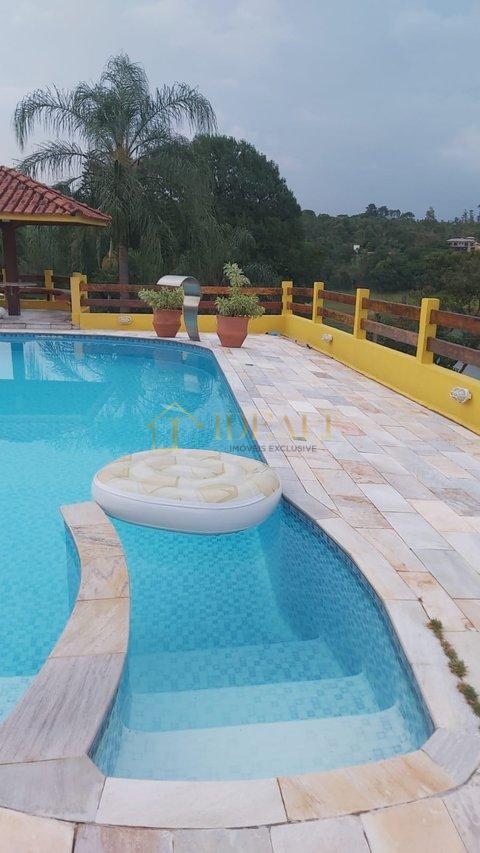 Imóvel de veraneio com estrutura para lazer, moradia e hóspedes  Piracaia - 