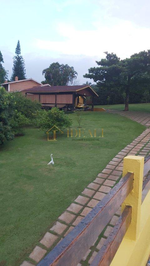 Imóvel de veraneio com estrutura para lazer, moradia e hóspedes  Piracaia - 