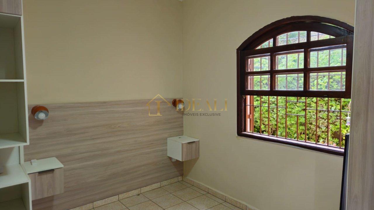 Casa térrea em Atibaia com 3 dormitórios  Atibaia - 