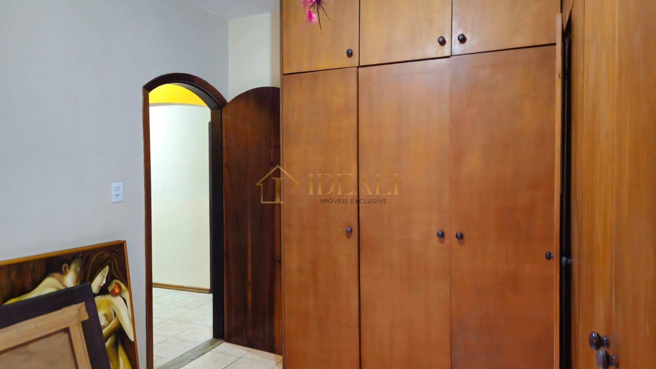 Casa térrea em Atibaia com 3 dormitórios  Atibaia - 