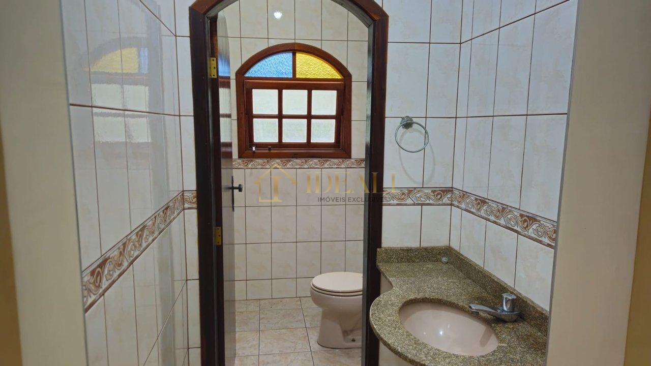 Casa térrea em Atibaia com 3 dormitórios  Atibaia - 
