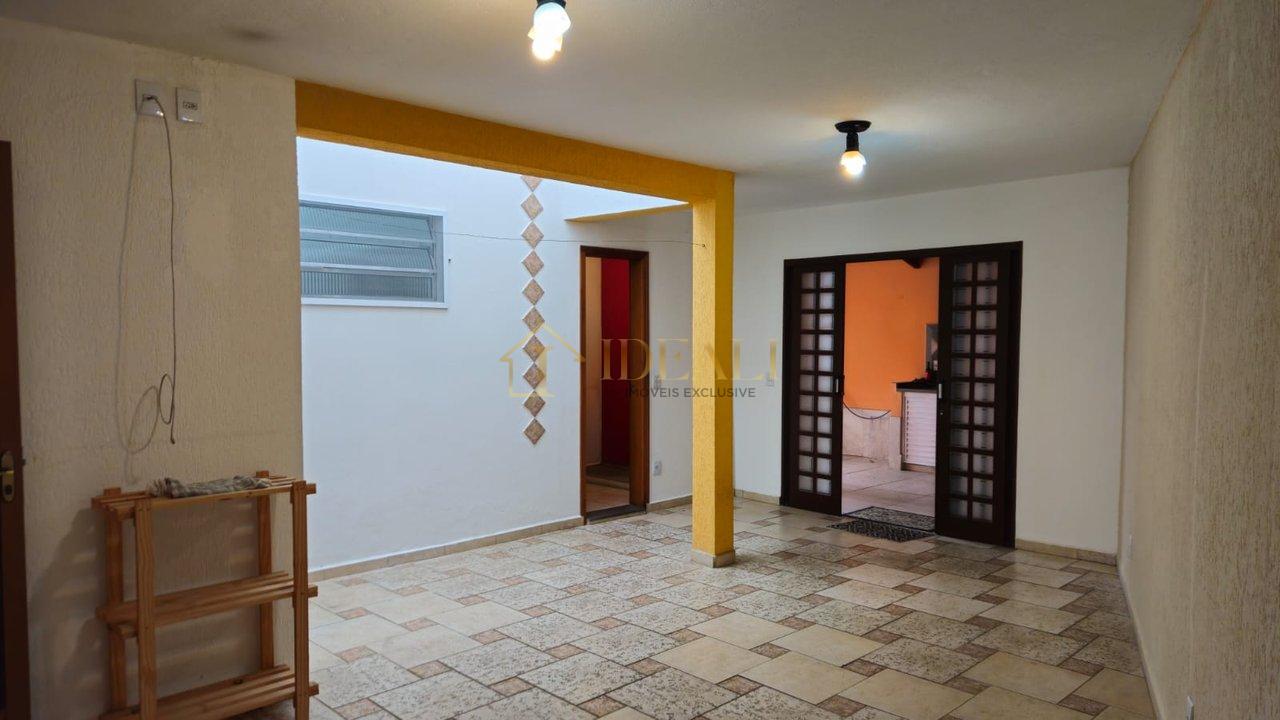 Casa térrea em Atibaia com 3 dormitórios  Atibaia - 