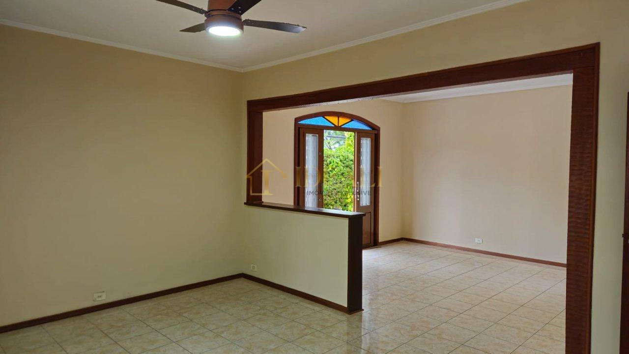 Casa térrea em Atibaia com 3 dormitórios  Atibaia - 