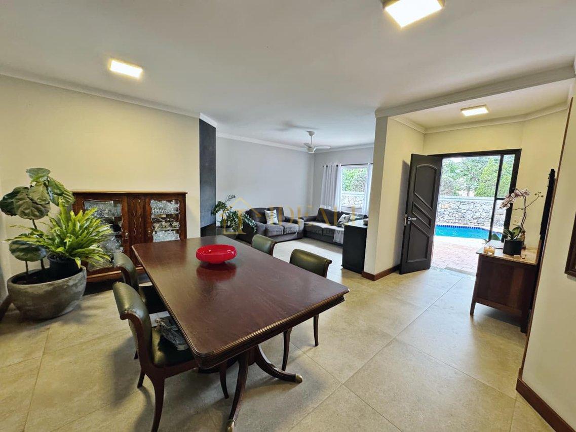 Linda casa na Vila Giglio, vista maravilhosa, a 2 quadras da Lucas  Atibaia - 