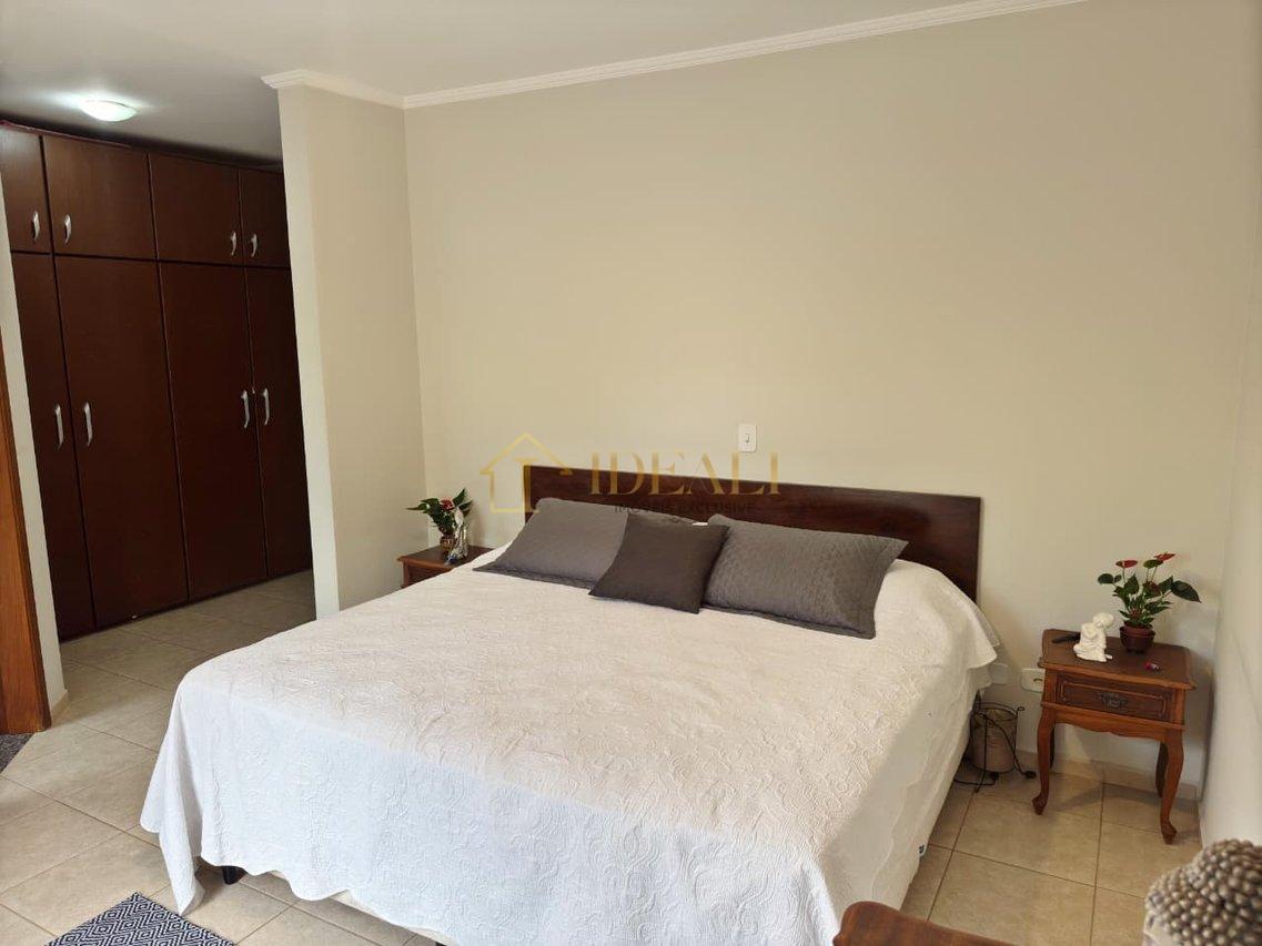 Linda casa na Vila Giglio, vista maravilhosa, a 2 quadras da Lucas  Atibaia - 