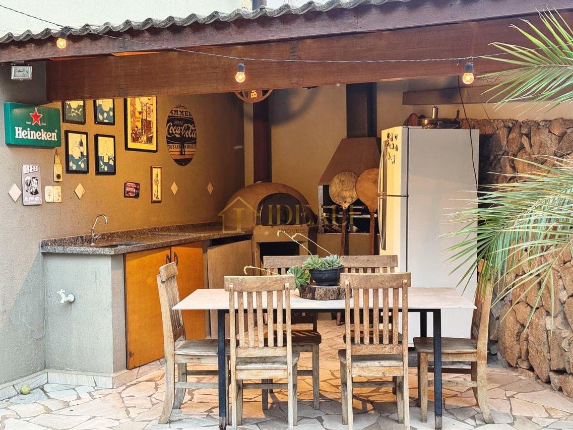 Linda casa na Vila Giglio, vista maravilhosa, a 2 quadras da Lucas  Atibaia - 