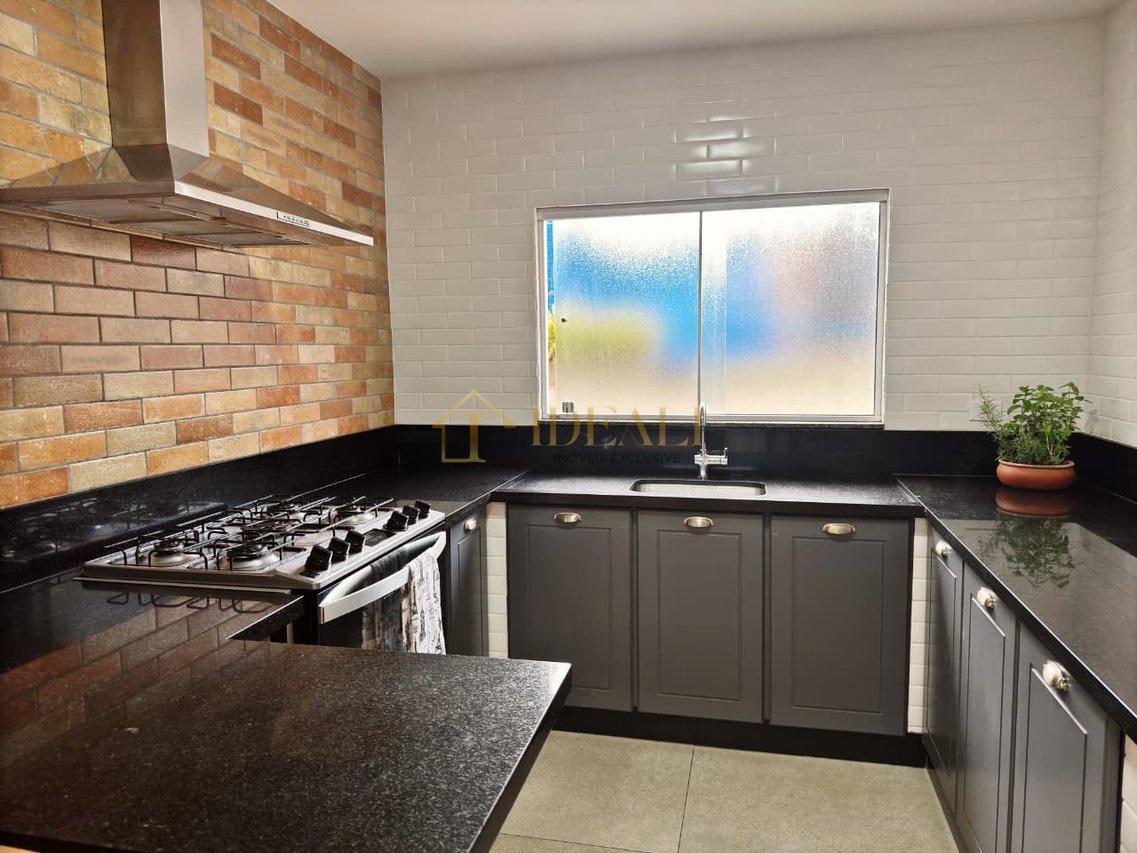 Linda casa na Vila Giglio, vista maravilhosa, a 2 quadras da Lucas  Atibaia - 